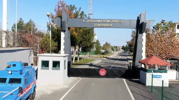 60 yıl hapisle aranan şahıs Diyarbakır’da yakalandı