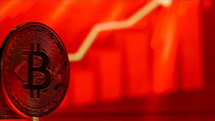 Trump, ek tarifeleri 90 gün durdurdu, Bitcoin fırladı