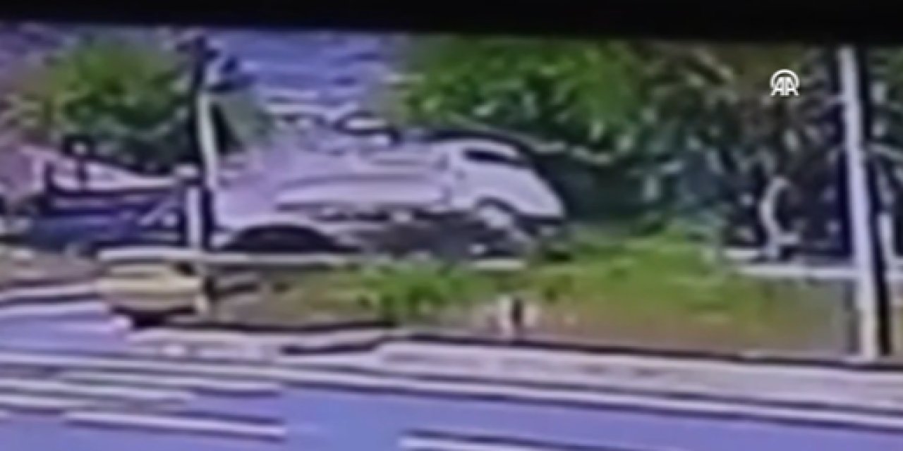 Kamyonetle otobüs çarpıştı: 1 ölü