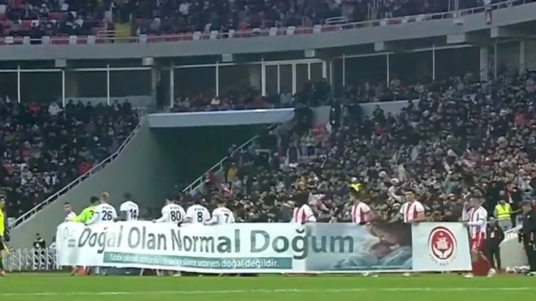 Sivasspor'un pankartı kadınlardan sert tepki aldı!