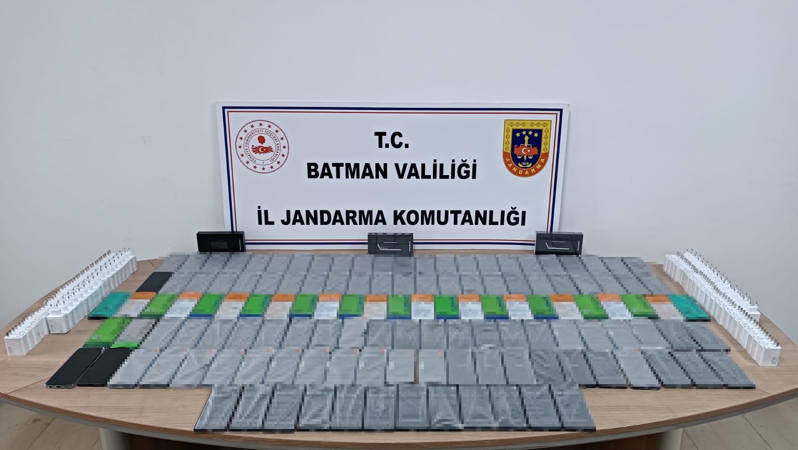 Batman'da 132 kaçak cep telefonu ele geçirildi