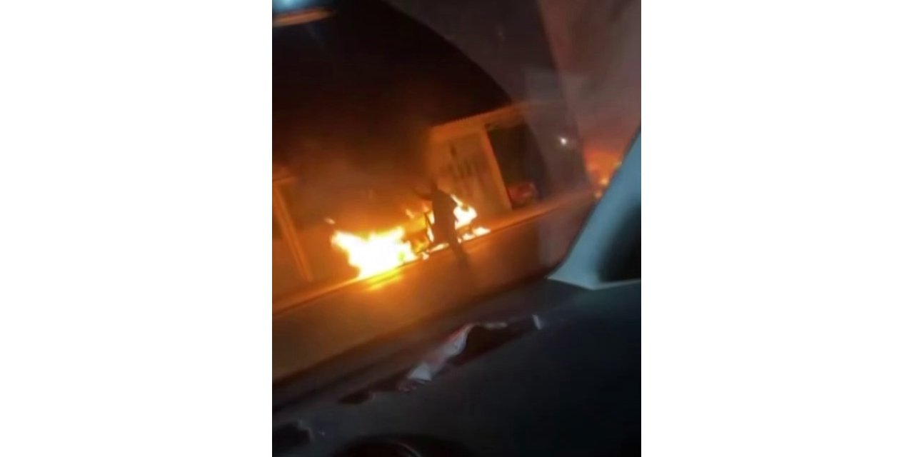 İsrail'e tepki olsun diye aracını yaktı