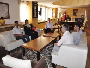 Almanya Süryani Metropoliti, Mardin Valisi’ni ziyaret etti