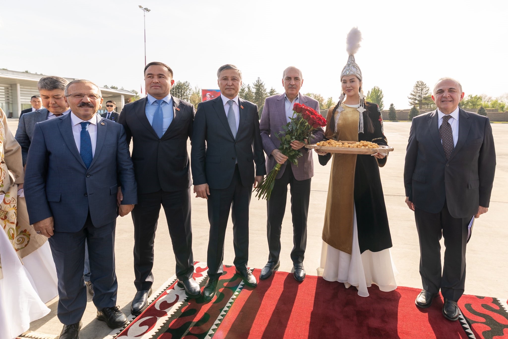 TBMM Başkanı Kurtulmuş Kırgızistan'da