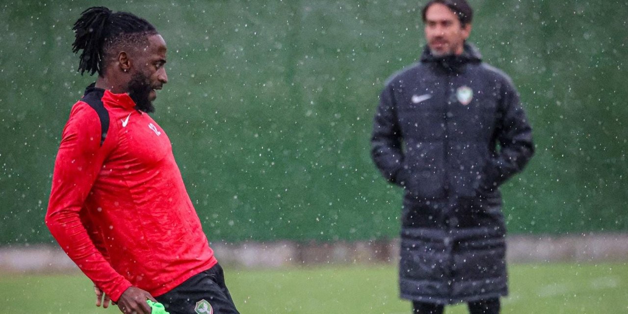 Amedspor yağmur, fırtına dinlemiyor