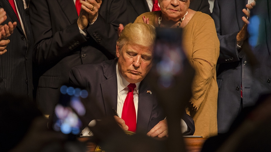 Trump: "Ülkemize Dini Geri Getiriyoruz!