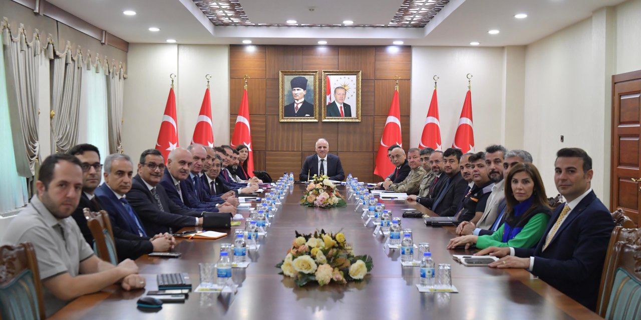 Diyarbakır’da Vali Zorluoğlu başkanlığında “Orman Yangınları Komisyonu” toplandı