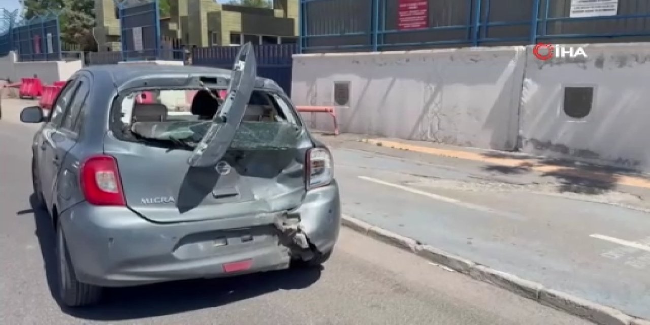 VİDEO - Diyarbakır'da motosiklet, otomobile arkadan çarptı