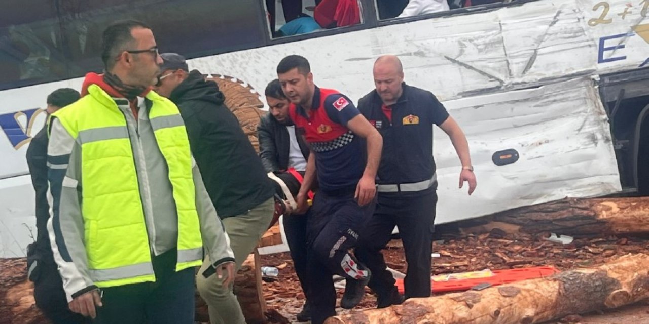 Çanakkale’de otobüs kazası: 6 ölü