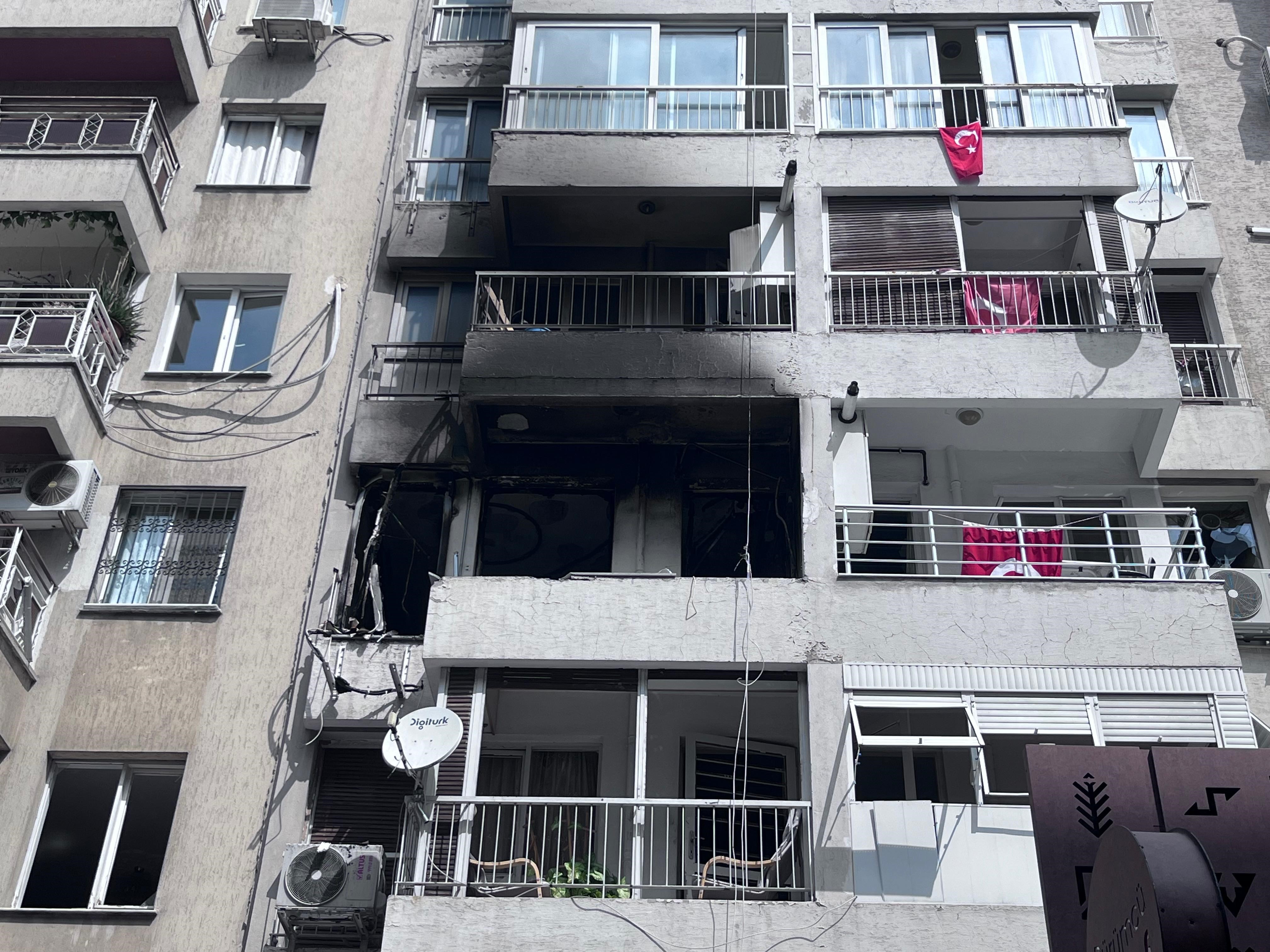 İzmir'de doğal gaz patlaması: 4 yaralı