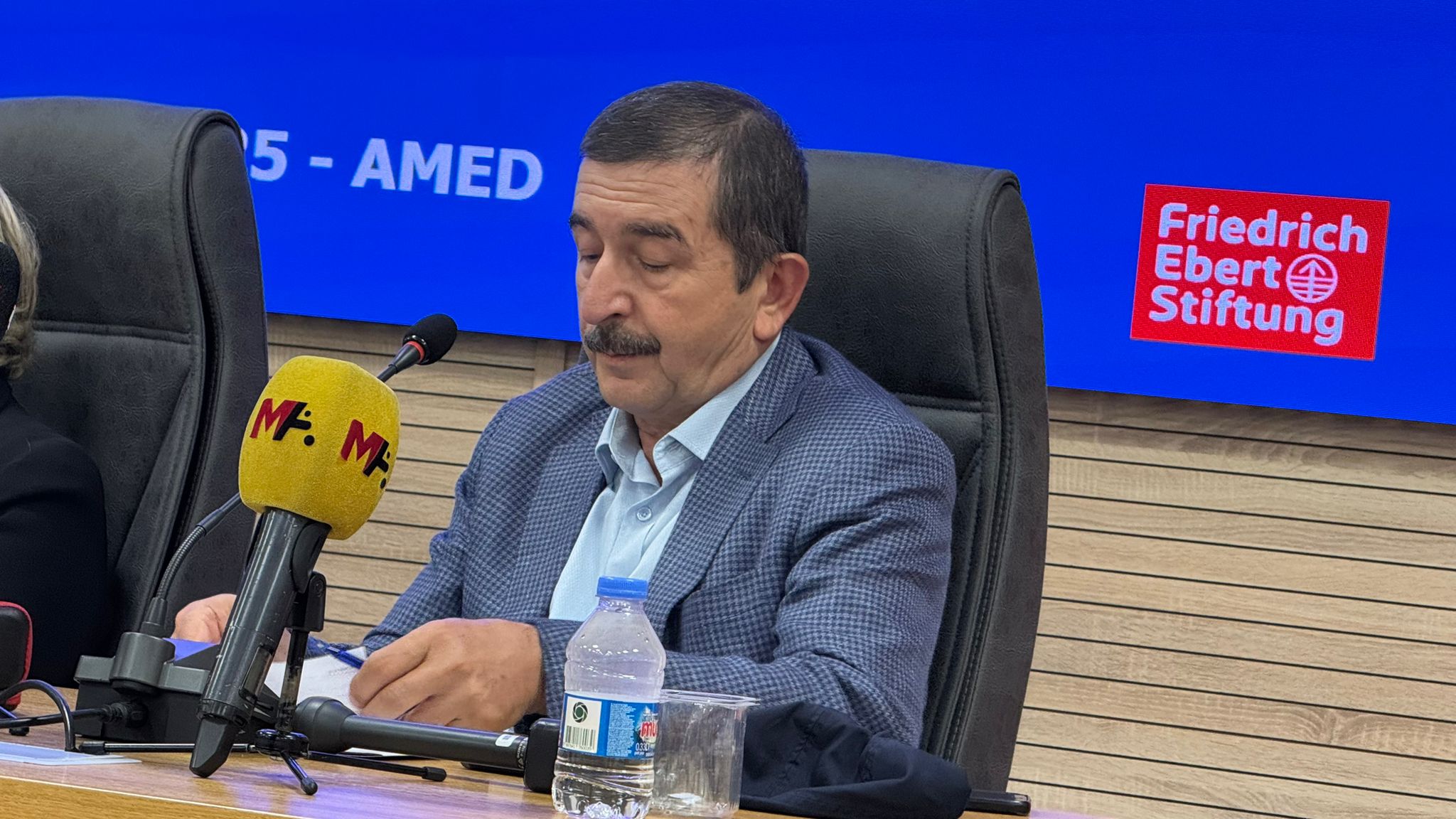 DİTAM TOPLANTISI: Erdem: Aşamalı anayasa olmalı