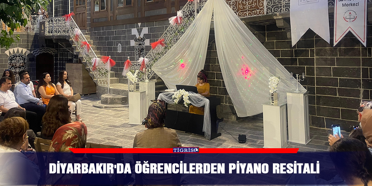 Diyarbakır'da öğrencilerden piyano resitali