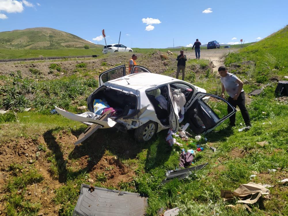 Feci kaza: Baba öldü, eşi ve çocuğu yaralandı