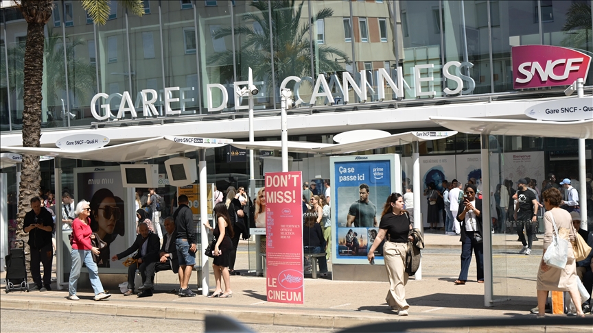 Fransa’da elektrik kesintileri yaşanıyor