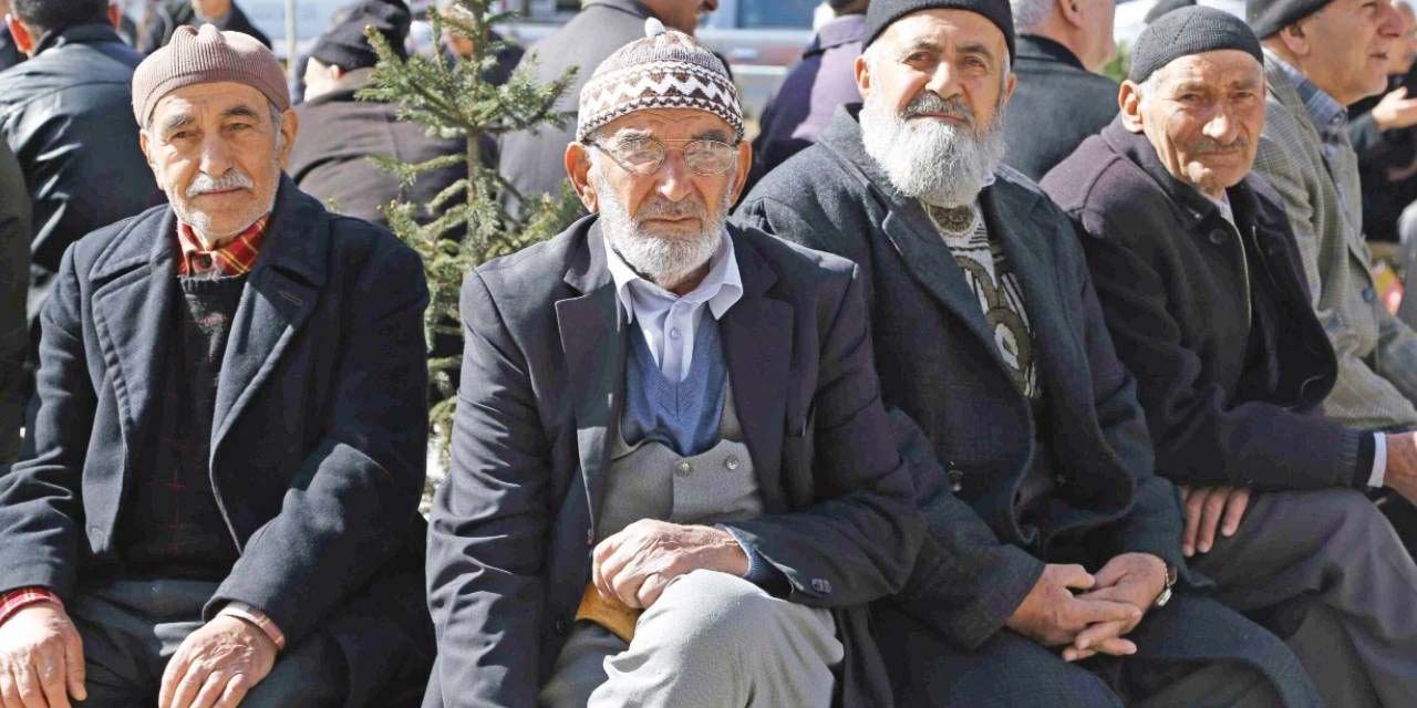 Uzman isim açıkladı: Emeklileri zor günler bekliyor