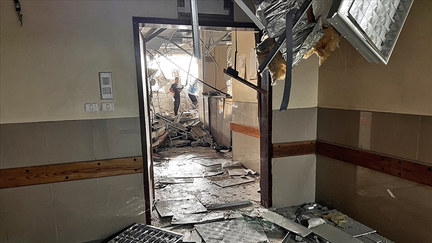 İsrail Gazze'de 10 hastaneyi daha hedef aldı