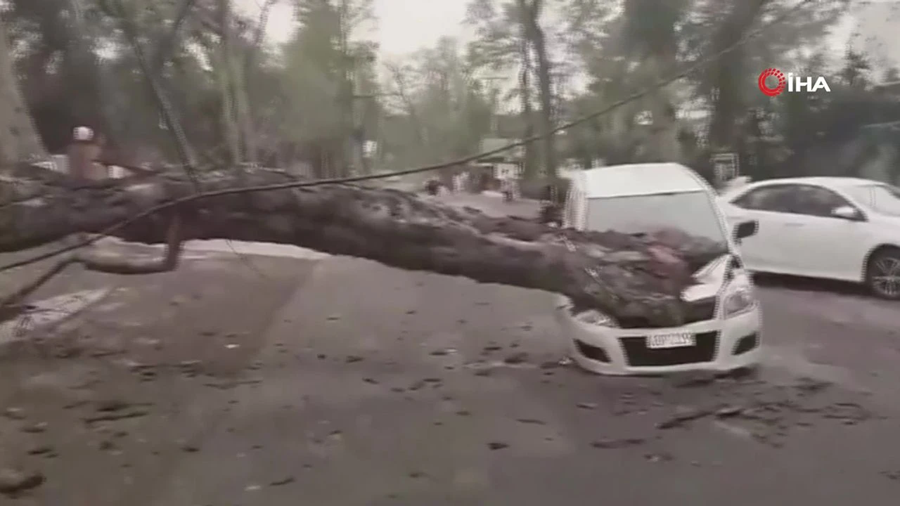 Pakistan’da şiddetli fırtına: 10 ölü