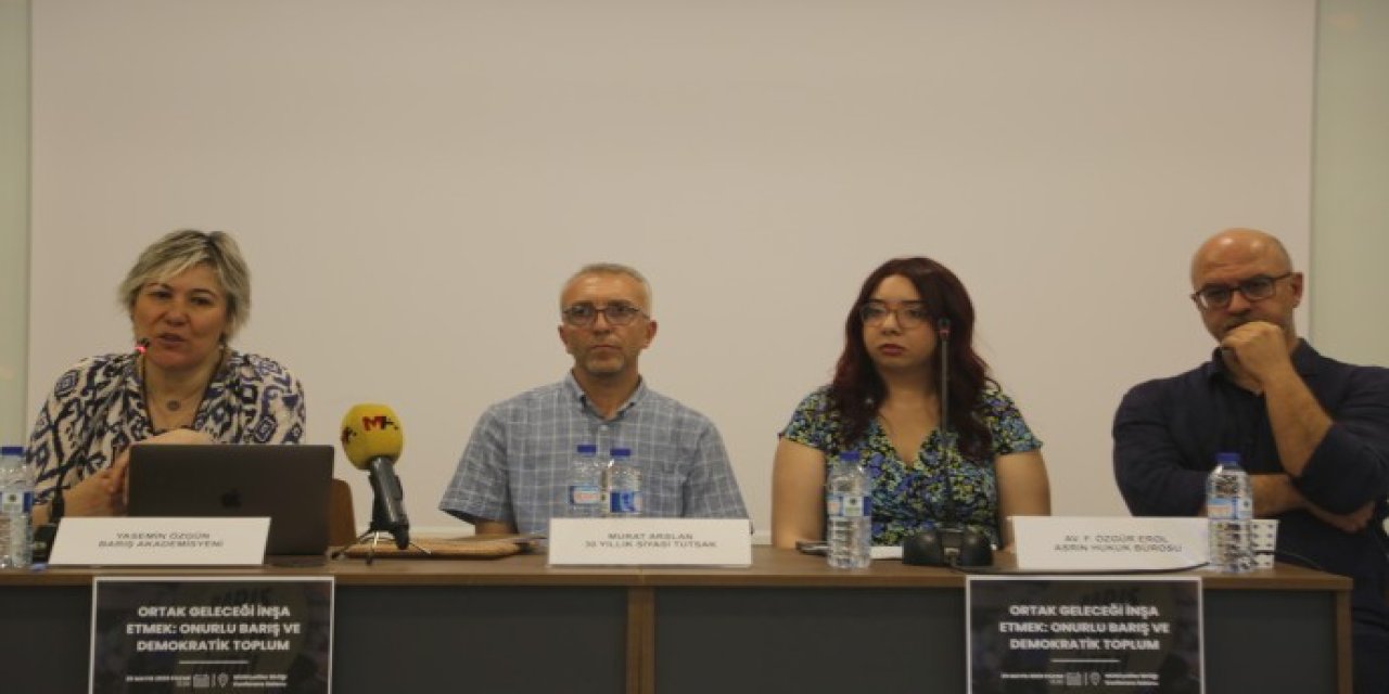 Ankara'da Barış Paneli: "Süreç bin yıllık strateji"