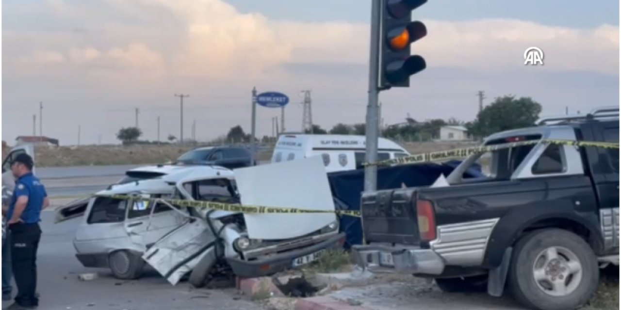 Feci kaza: Sürücü ile eşi yaşamını yitirdi