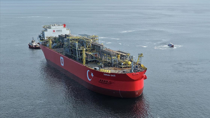 Türkiye’nin ilk yüzer gaz platformu “Osman Gazi” İstanbul Boğazı’ndan geçecek