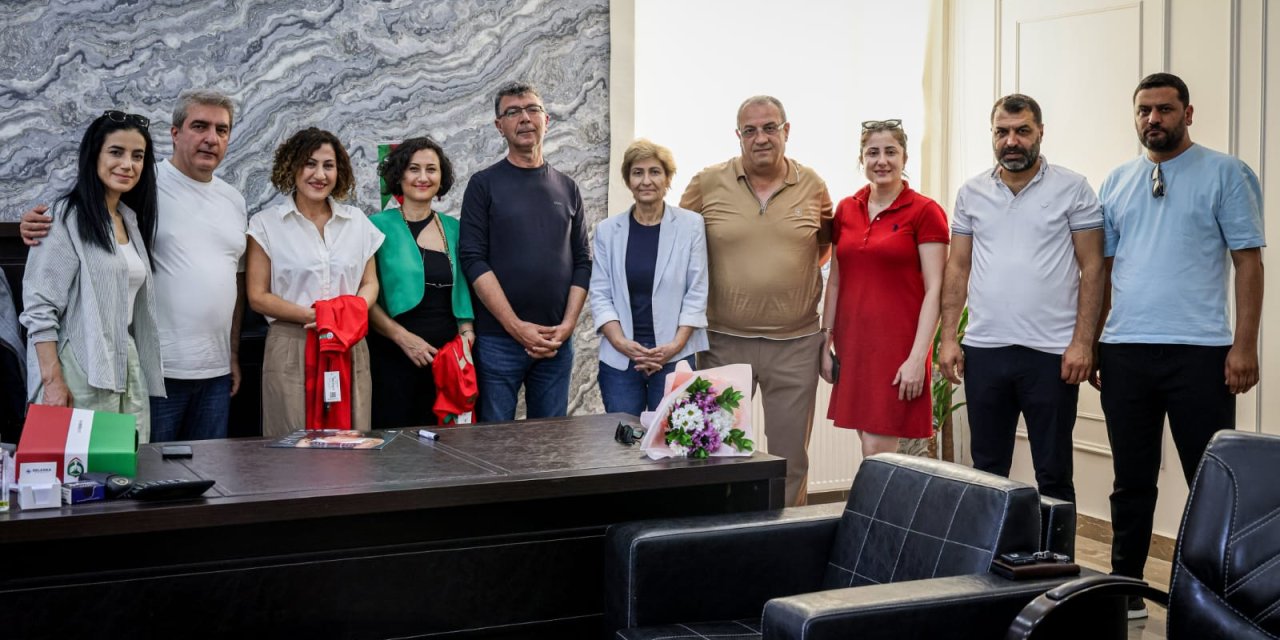 Aynur Doğan Amedspor'u ziyaret etti