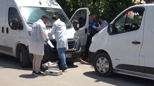 Aracını tamir ediyor sanıldı, Gerçek çok farklı çıktı