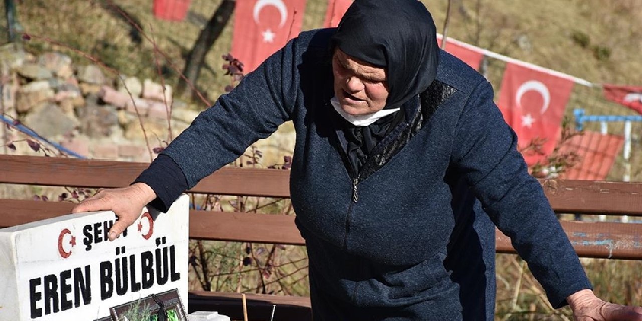 DEM Parti Eş Genel Başkanları Eren Bülbül'ün annesini aradı