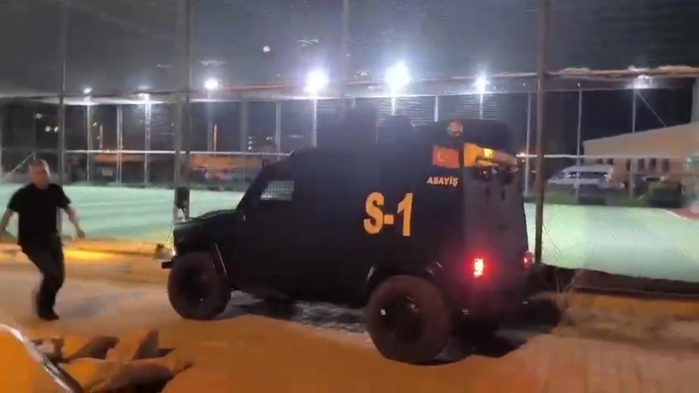 VİDEO - Düğün salonuna saldıran şahıs yakalandı