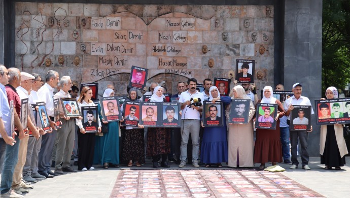 Kayıp yakınları: Bir barış olacaksa kemiklerimizi versinler