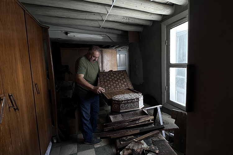 Şamlı ustaların asırlardır koruduğu sanat: Ahşap mozaik