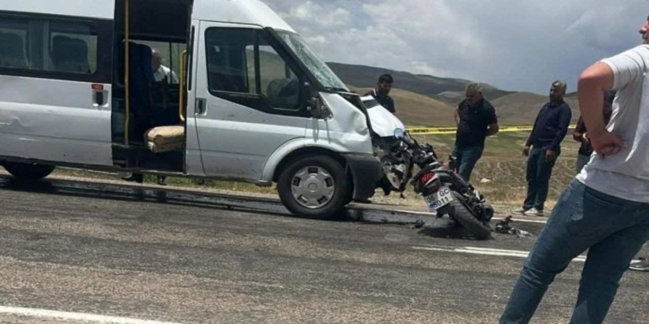 Van'da feci kaza: Motosikletli 2 genç öldü