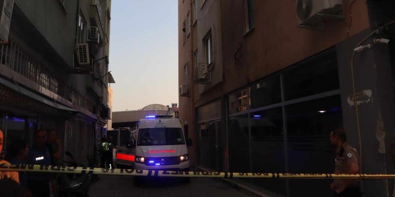 Alkol masasında bıçaklı kavga: 2 ölü, 2 yaralı