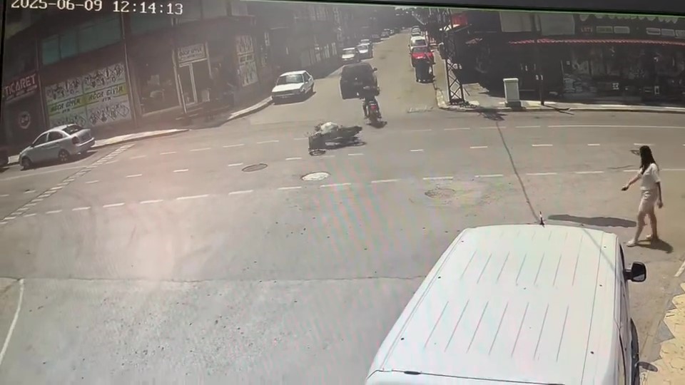 Çarpmayayım derken kaza yaptı