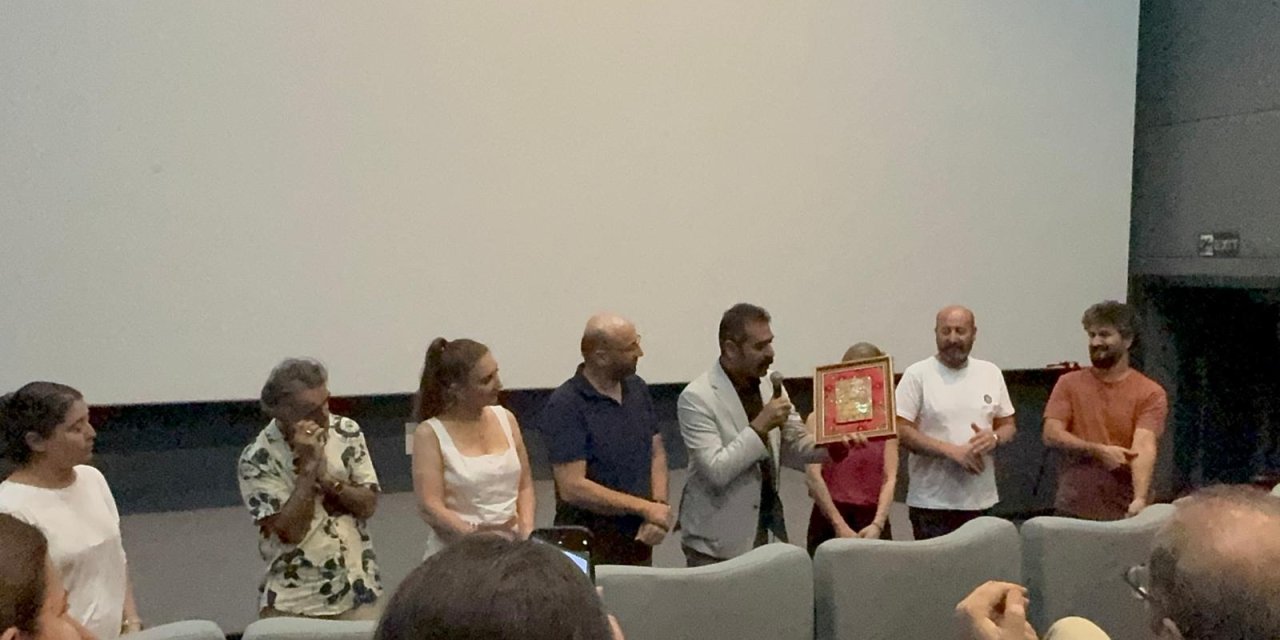 "Rojbash" filminin Diyarbakır Özel Gösterimi gerçekleşti: Eş Başkan Hatun da katıldı