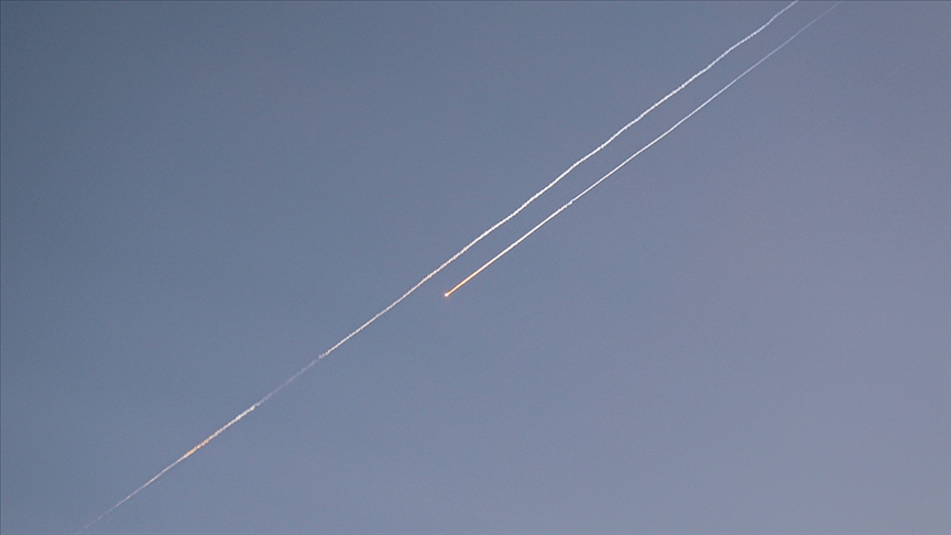 İsrail, Tahran'ı vuracağını duyurdu