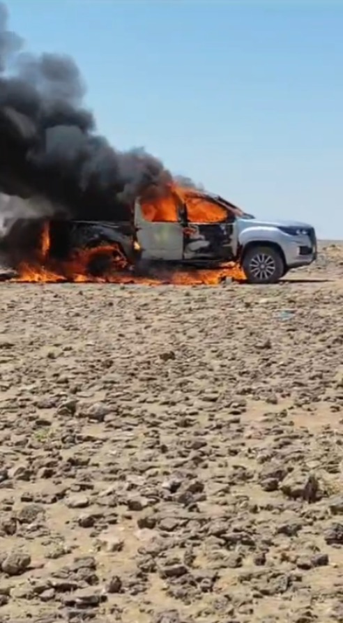 Seyir halindeki kamyonet alev aldı