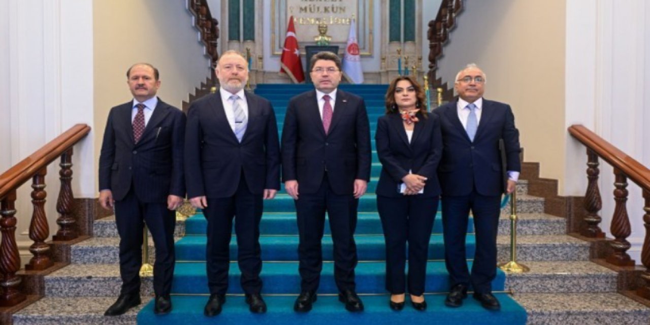 DEM Parti ve Adalet Bakanı Tunç görüşmesi başladı