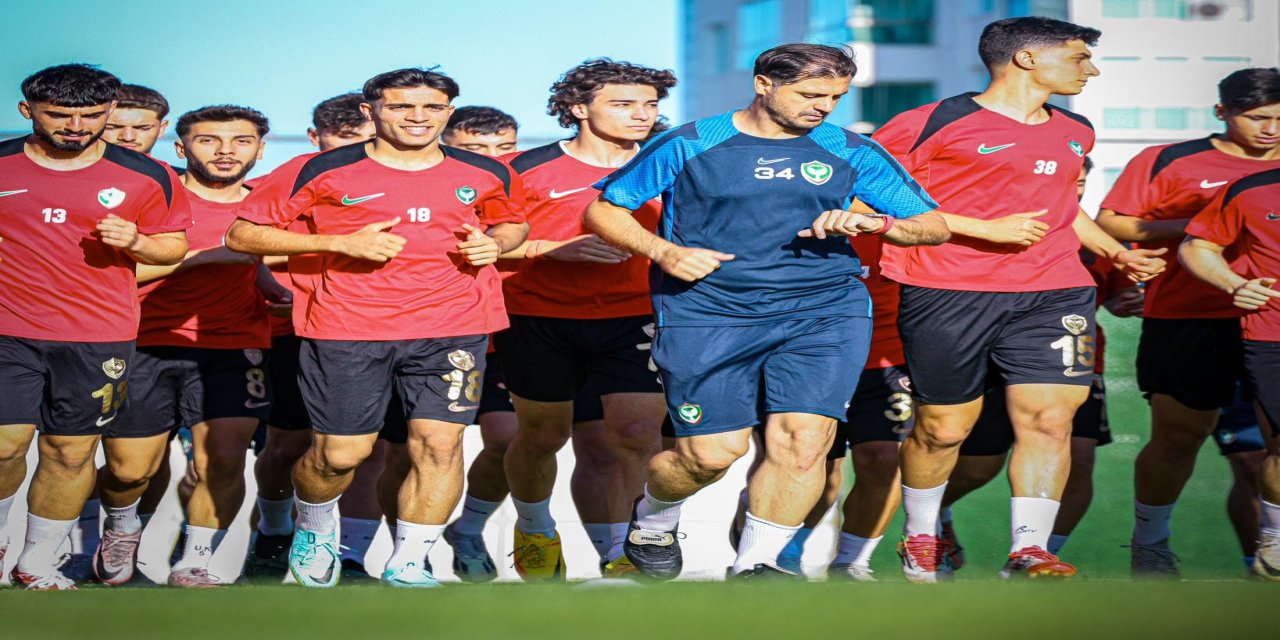 Amedspor yeni hocasıyla sahaya indi