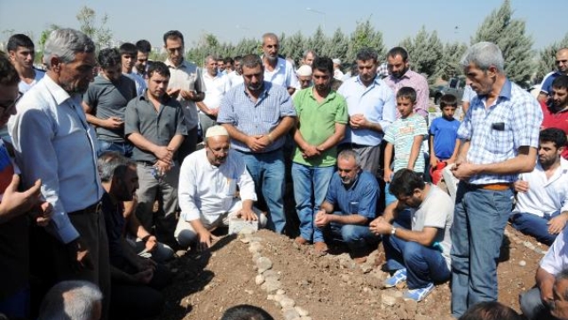 Kumburgaz'da boğulan Serdar Demir Diyarbakır'da toprağa verildi