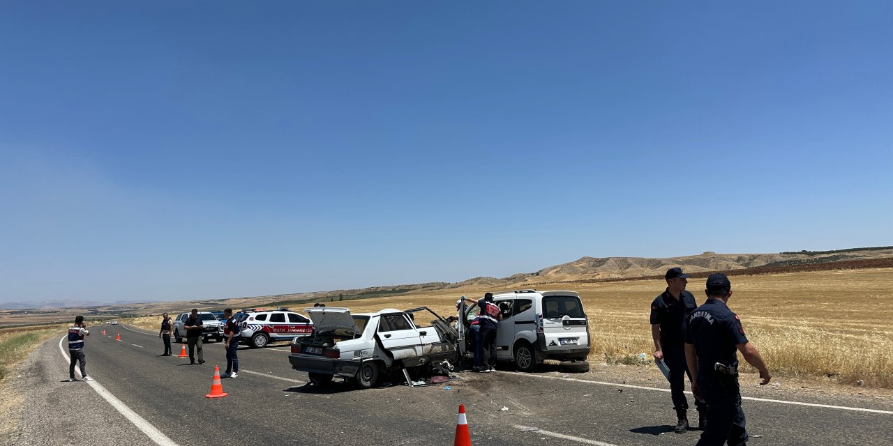 Trafik kazası: 4 ölü, 1 yaralı