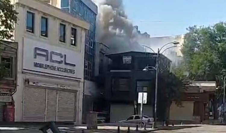 Havai fişek deposunda yangın