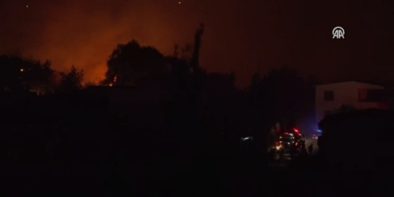 İzmir Buca'da büyük yangın: Aydın Karayolu trafiğe kapatıldı