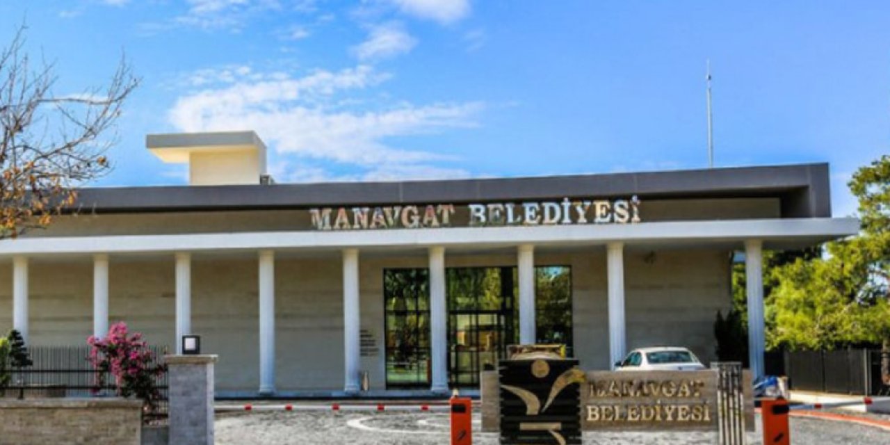 Manavgat Belediyesine operasyon: Başkan ve yardımcıları gözaltında