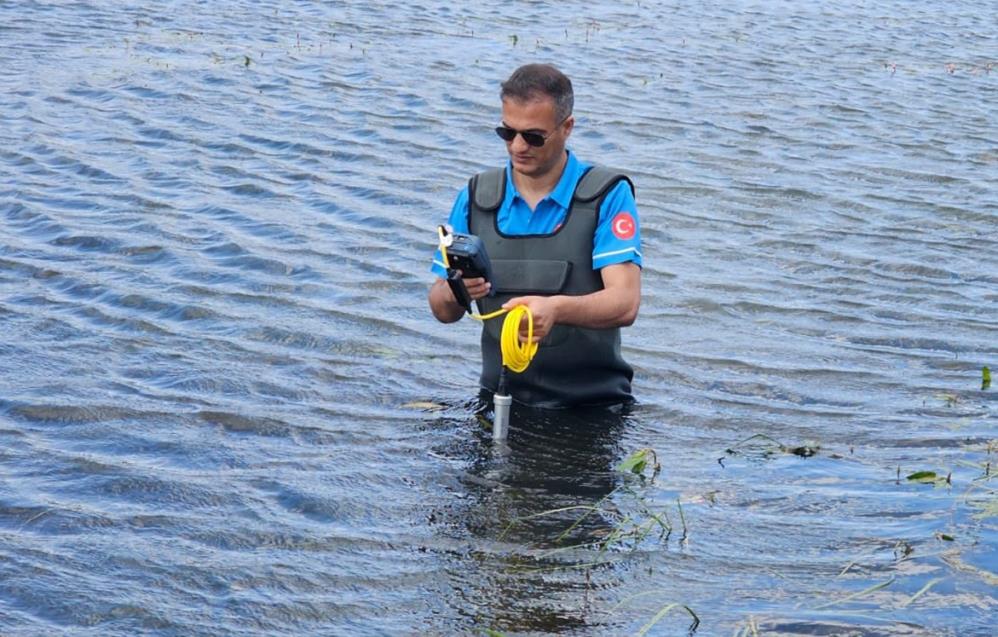 VİDEO - Van'da su kaynaklarında balıklandırma potansiyeli ölçülüyor