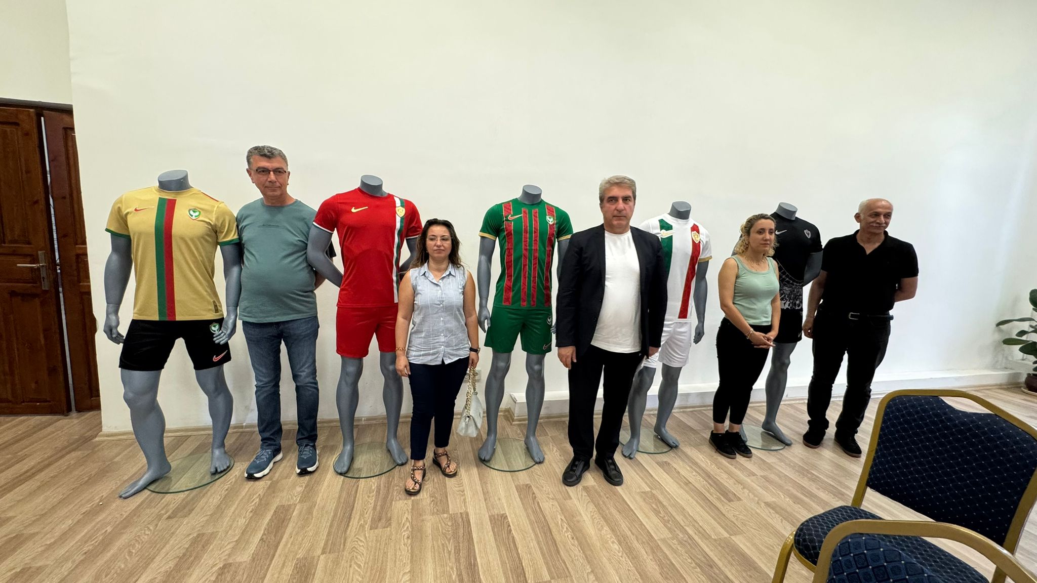 VİDEO - Amedspor yeni sezon formalarını tanıttı