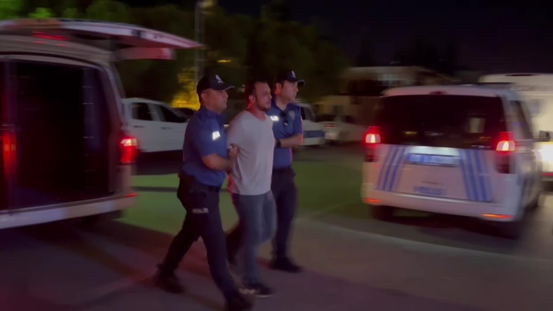 30 yıl hapis cezasıyla aranan hırsız yakalandı