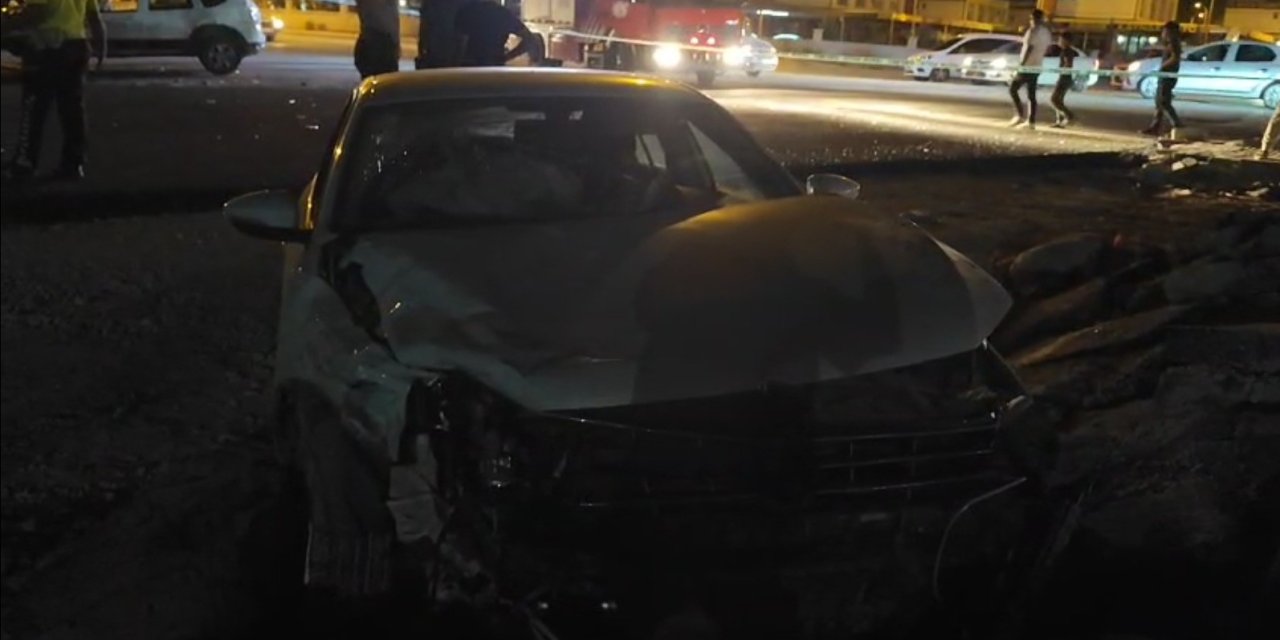 İki otomobil kafa kafaya çarpıştı: 5 yaralı