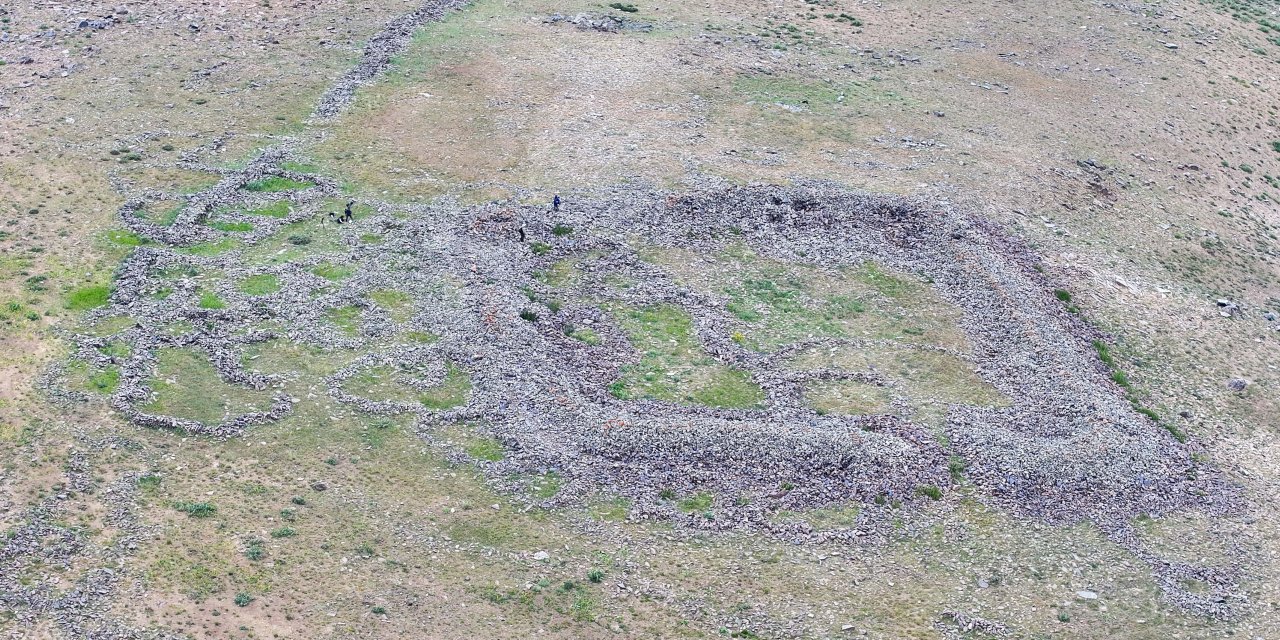 Van'da 50 odalı kale kalıntısı tespit edildi