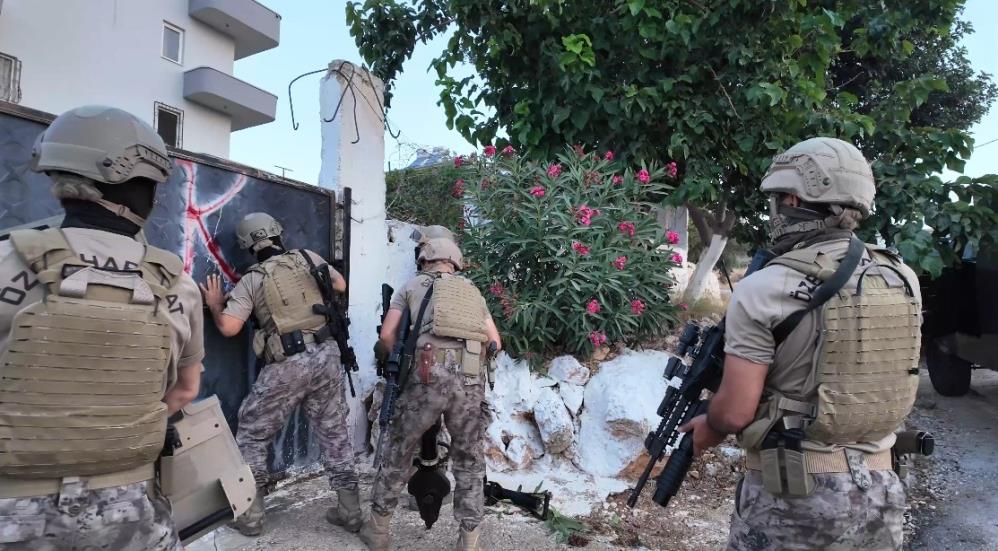 Fuhuş operasyonu: 22 gözaltı