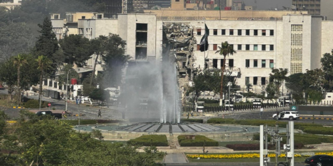 İsrail, Suriye Genelkurmay ve Cumhurbaşkanlığı binalarını vurdu